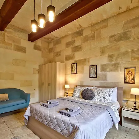 Id Dar Ta Censu Guest house *